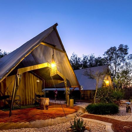 Urban Camp Hotel Windhoek Exterior photo