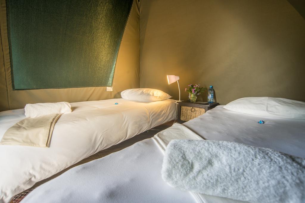 Urban Camp Hotel Windhoek Room photo