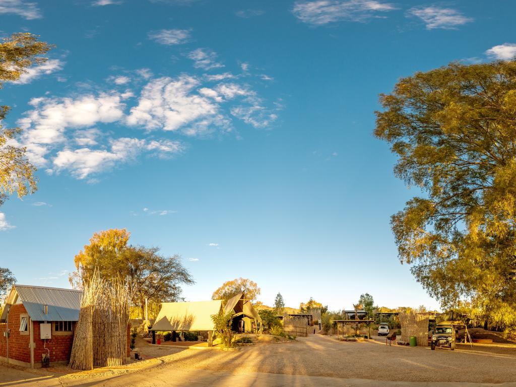 Urban Camp Hotel Windhoek Exterior photo
