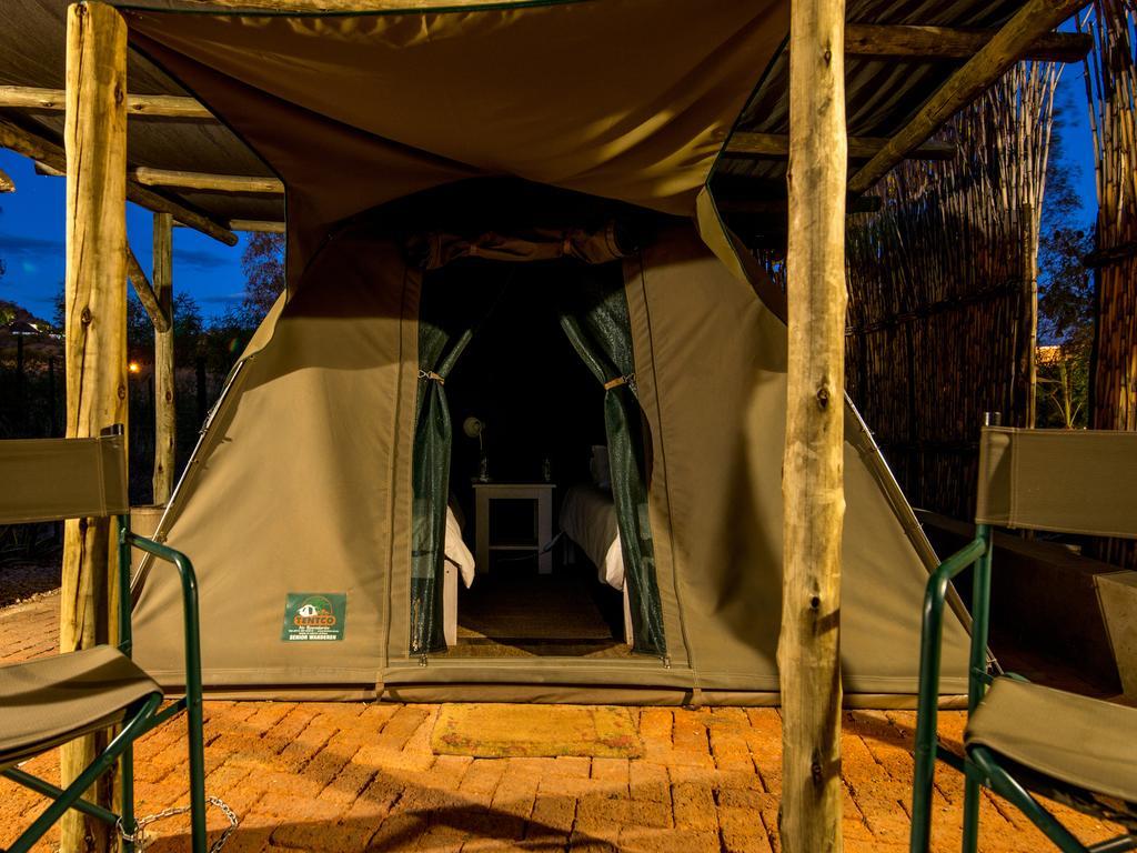 Urban Camp Hotel Windhoek Exterior photo