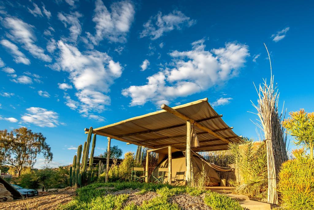 Urban Camp Hotel Windhoek Exterior photo